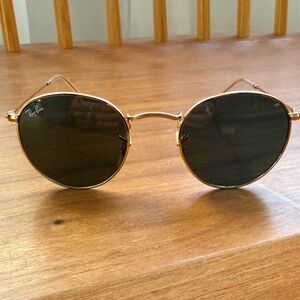 Ray-Ban Classic Gold Sunglasses